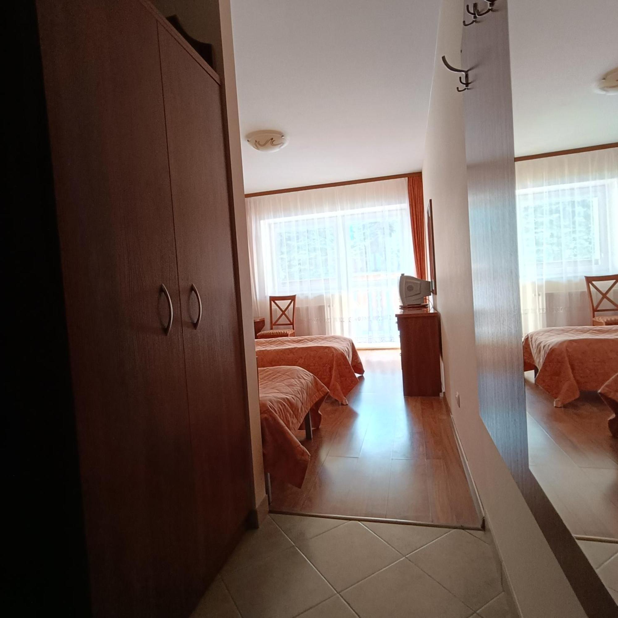 Osrodek Wypoczynkowy Przy Lesie Guest house